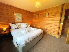 Beautiful 2BR Beach Lodge Set In Stunning Gardens - Image 5