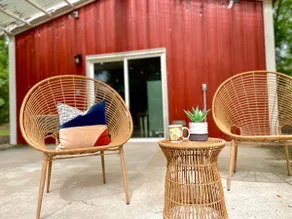 Cozy Cabin Near SOSMP | Hulaween | Roots Revival - Image 2