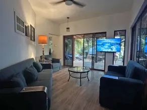 Gorgeous 4Br Apt with Pool & BBQ - Image 5