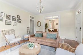 Charming Cottage mins to DT, landmarks, & more! - Image 2