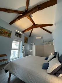 Small blue cottage - Image 3