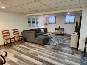Convenient & spacious 3 bedroom - Image 3
