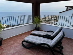Luxury modern apartment with 180° sea views! - Image 3
