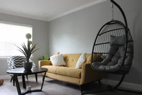 Cozy Modern House in Dallas - Image 2