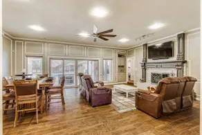 Lakeside Estate with Pool & Spa - Image 3