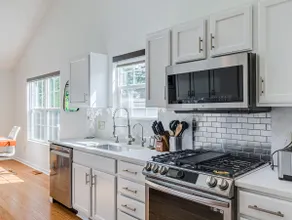 Upscale Home near Blossom, CVNP, Ski Resorts - Image 3