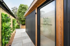 The Pod at Avonwood House - Image 4