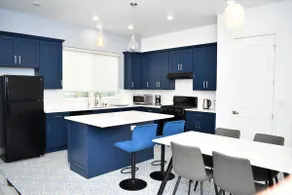 3 Bedroom Home Near Pearl Brewery/River Walk - Image 3