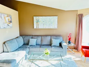 Spacious 6-bedroom House w/ Games & A/C - Image 2