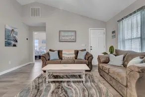 Beach House Getaway - Image 4