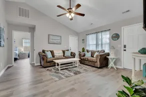 Beach House Getaway - Image 5