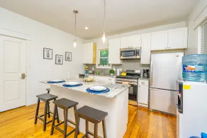 East Downtown Private Restored Historic Apartment_ - Image 5