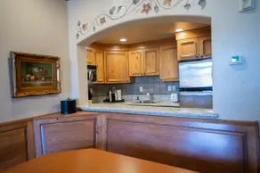 2073 | Upscale King Villa | Near Wasatch SP + Golf - Image 5