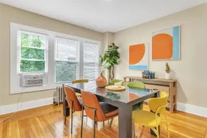 Stylish 4BR 2 Bathroom Home in Forest Park - Image 2