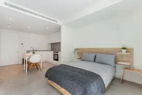 Eurocity Twin-Bed Apartment with Resort Pool - Image 2
