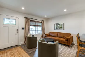 Pecan Grove Cottage - Image 2