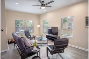 Repose in Your Private Space 3BR/2BA Close to DT - Image 3