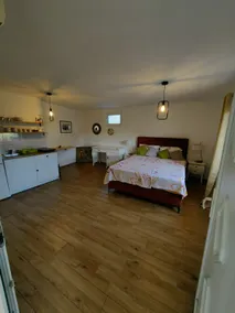Studio apartment - Image 4