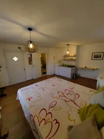 Studio apartment - Image 2