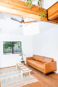 Charming Farmhouse Near Wineries & Downtown - Image 3