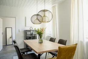 Stylish 2-bedroom air-conditioned Gassenviertel - Image 2