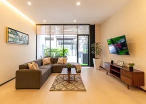 Luxurious and exclusive apartment - Image 5