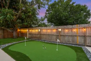 *NEW* Renovated Coastal Cottage - Image 4