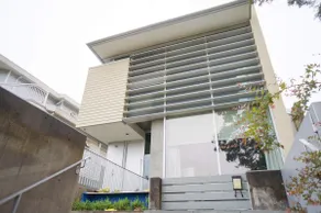 Luxury House in Vancouver - Image 5