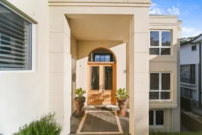 Grand family entertainer - 6km Manly Beach - Image 3