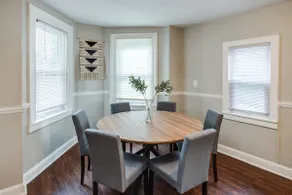 3BR Home in Downtown Rochester / Parking - Image 3