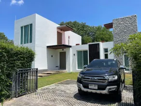 2 Bedrooms home by the mountains - Image 2