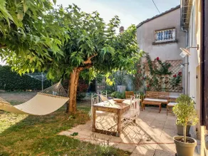 Petit Est - Eco Cottage in large private garden near Saint-Emilion - Image 2