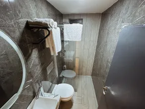 Room with modern design - Without Balcony - Image 5