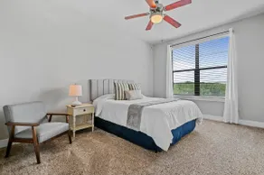 Urban 3-bedroom loft - walk Downtown! - Image 4