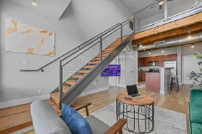 Urban 3-bedroom loft - walk Downtown! - Image 3