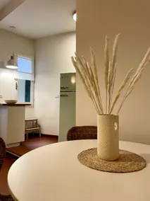 Old Town Loft_ Saudart Suite Apartment - Image 5