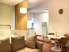 Old Town Loft_ Saudart Suite Apartment - Image 2