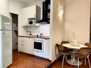 Old Town Loft_ Saudart Suite Apartment - Image 3