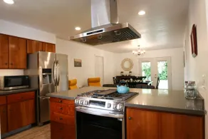 Shamrock Oasis, Pool Table and Ping-Pong, Sleeps 8 - Image 2