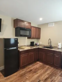 Dancing Deer Lodge Suite 1 - Downtown Bandera - Image 3