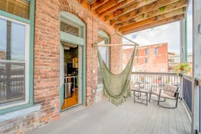 Modern Urban Stay: Dtwn Apt &Patio - Image 2