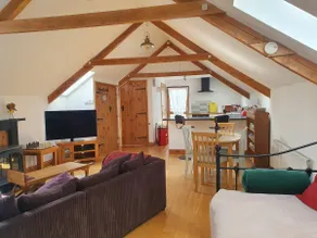 Lane End Loft - Image 2