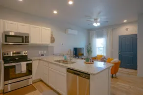 Harmony's Cozy Home- 2BR 1Bath Pueblo west-duplex - Image 4