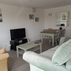 Peaseblossom Cottage - Image 4
