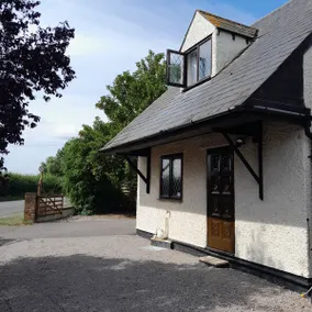 Peaseblossom Cottage - Image 2