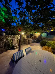 House with exceptional rooftop - Image 3