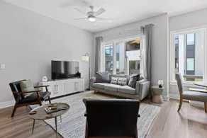 Modern, new, garage, clean, easy check-in, fun! - Image 2