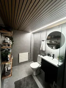 Glamorous Natural Light APT - Image 3