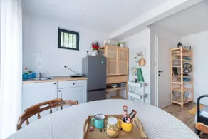 Studio, free parking and a terrace with sea view - Image 4
