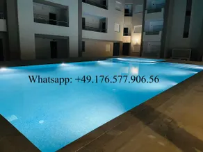 Luxury apartment with pool view - Image 5
